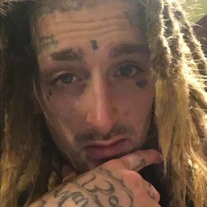 Meet your Posher, Zachary